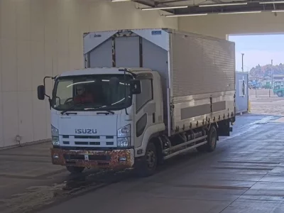 Isuzu FORWARD  с аукциона в Японии