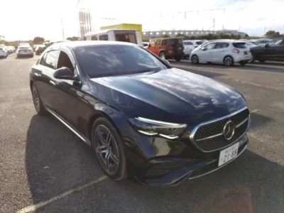 Mercedes-Benz E CLASS  с аукциона в Японии