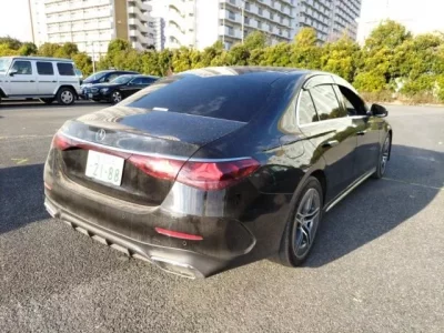 Mercedes-Benz E CLASS  с аукциона в Японии