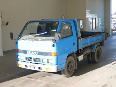 Isuzu ELF