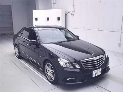 Mercedes-Benz E CLASS  с аукциона в Японии