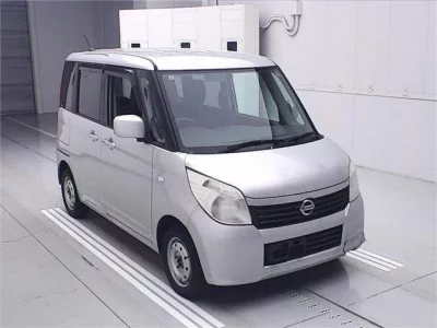 Nissan ROOX  с аукциона в Японии