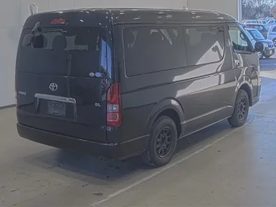 Toyota HIACE  с аукциона в Японии