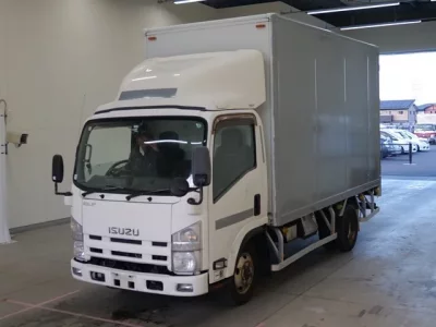 Isuzu ELF  с аукциона в Японии