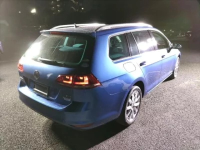 Volkswagen GOLF VARIANT