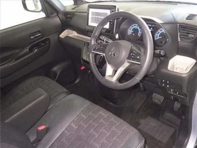 Mitsubishi DELICA MINI  с аукциона в Японии