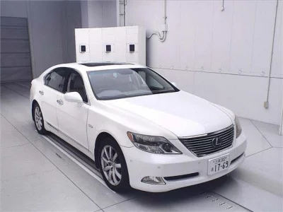 Lexus LS