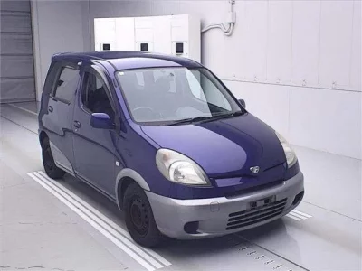 Toyota FUNCARGO  с аукциона в Японии