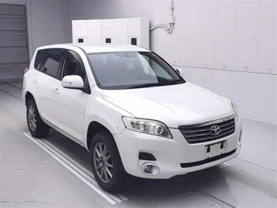Toyota VANGUARD  с аукциона в Японии