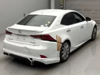 Lexus IS лот № 10037 оценка RA  с аукциона в Японии 1