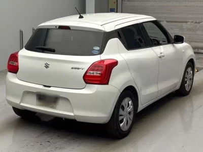 Suzuki SWIFT  с аукциона в Японии
