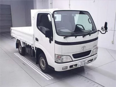 Toyota DYNA  с аукциона в Японии