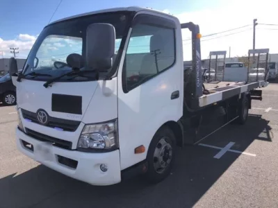 Toyota DYNA  с аукциона в Японии