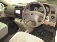 Toyota HIACE лот № 70406 оценка 4  с аукциона в Японии 2