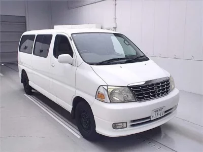 Toyota HIACE  с аукциона в Японии