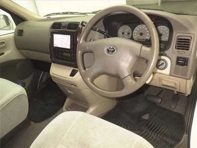 Toyota HIACE  с аукциона в Японии