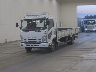 Isuzu FORWARD  с аукциона в Японии