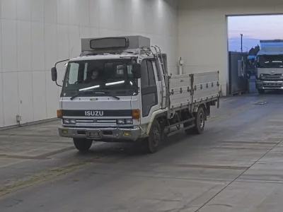 Isuzu FORWARD  с аукциона в Японии
