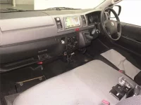 Toyota HIACE VAN лот № 70444 оценка R  с аукциона в Японии 3