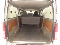 Toyota HIACE VAN лот № 70444 оценка R  с аукциона в Японии 6