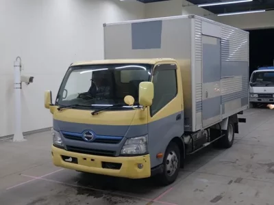 Hino DUTRO  с аукциона в Японии