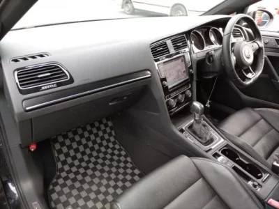 Volkswagen GOLF  с аукциона в Японии