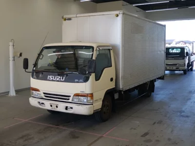 Isuzu ELF
