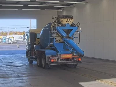 Nissan QUON  с аукциона в Японии