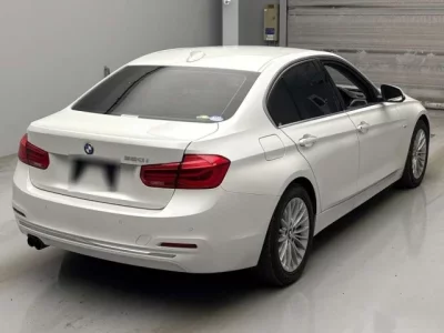 BMW 3-Series  с аукциона в Японии