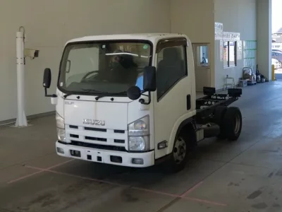 Isuzu ELF  с аукциона в Японии
