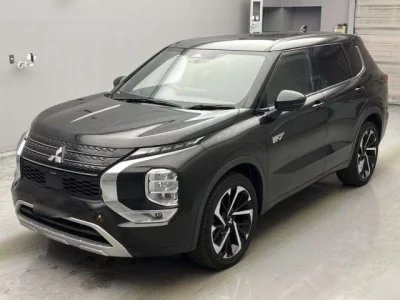 Mitsubishi OUTLANDER PHEV  с аукциона в Японии
