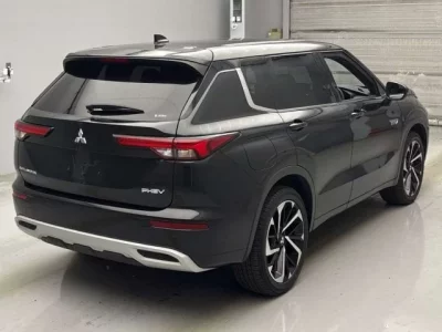 Mitsubishi OUTLANDER PHEV  с аукциона в Японии