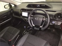 Toyota AQUA лот № 60218 оценка R  с аукциона в Японии 2