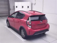 Toyota AQUA лот № 60218 оценка R  с аукциона в Японии 1