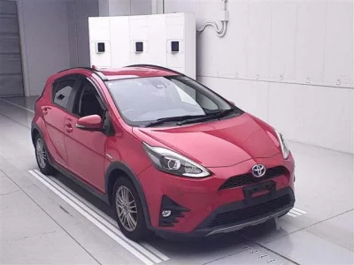 Toyota AQUA  с аукциона в Японии