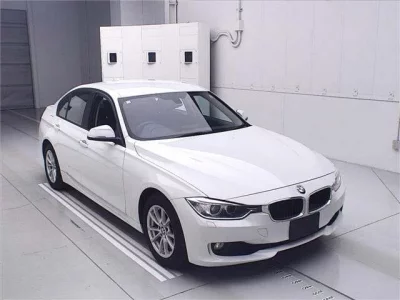 BMW 3-Series  с аукциона в Японии