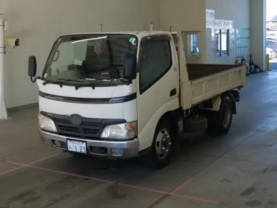 Toyota DYNA  с аукциона в Японии
