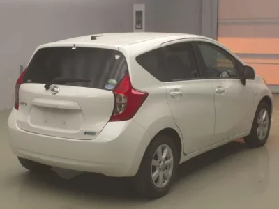 Nissan NOTE  с аукциона в Японии