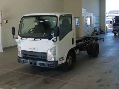 Isuzu ELF  с аукциона в Японии