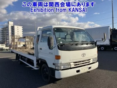 Toyota DYNA  с аукциона в Японии