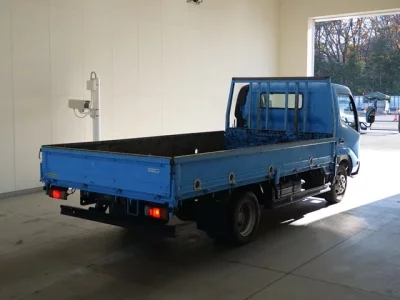 Toyota DYNA  с аукциона в Японии