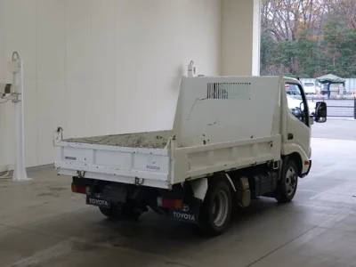 Toyota DYNA  с аукциона в Японии