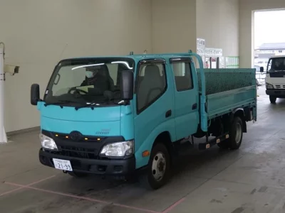 Toyota DYNA  с аукциона в Японии