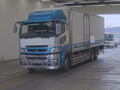 Mitsubishi SUPER GREAT  с аукциона в Японии