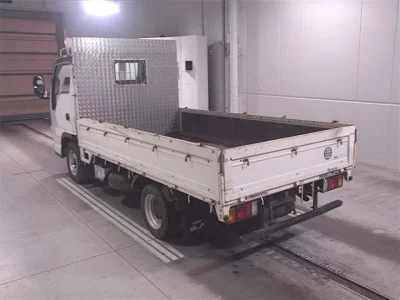 Isuzu ELF  с аукциона в Японии