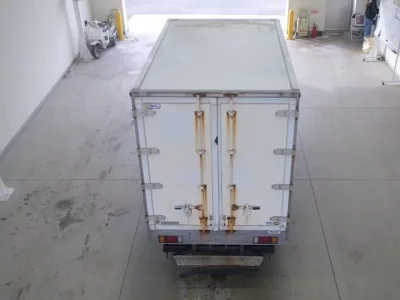 Isuzu ELF  с аукциона в Японии