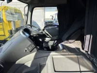 Nissan QUON лот № 4437 оценка 3  с аукциона в Японии 4