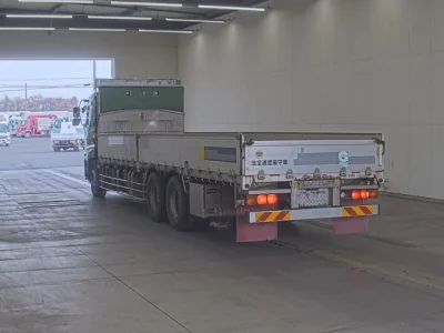 Nissan QUON  с аукциона в Японии