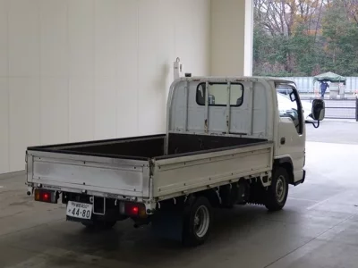 Isuzu ELF  с аукциона в Японии