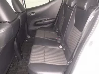 Toyota AQUA лот № 5556 оценка R  с аукциона в Японии 6